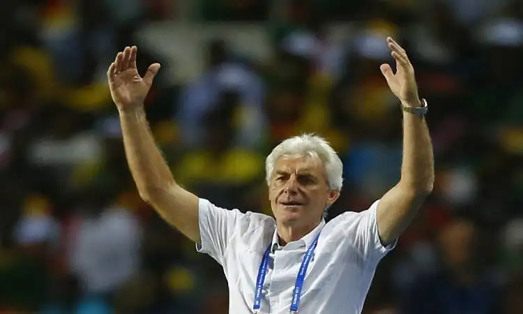 مدرب منتخب جنوب أفريقيا ينتقد الكاف بسبب المغرب!