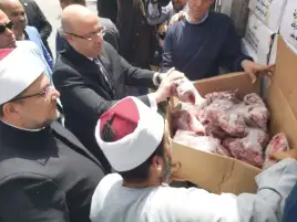 وزير الأوقاف يشهد استلام كمية من لحوم صكوك الإطعام لتوزيعها في بني سويف
