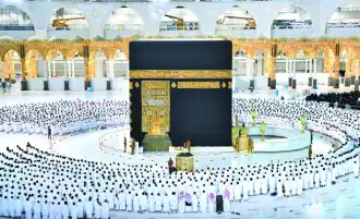 استنفار بوزارتي السياحة والطيران لتلافي مشاكل زحام رحلات العمرة في رمضان