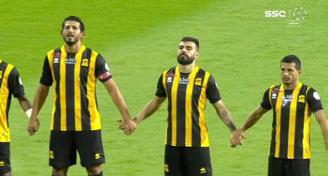 حساب الدوري السعودي يشيد بـ حجازي وطارق حامد