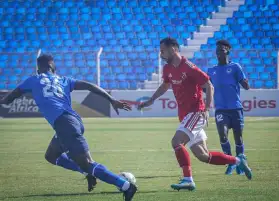 الهلال يهدد بتصعيد أزمته لـ فيفا.. ويطلب إقامة مباراته ضد الأهلي بدون جماهير