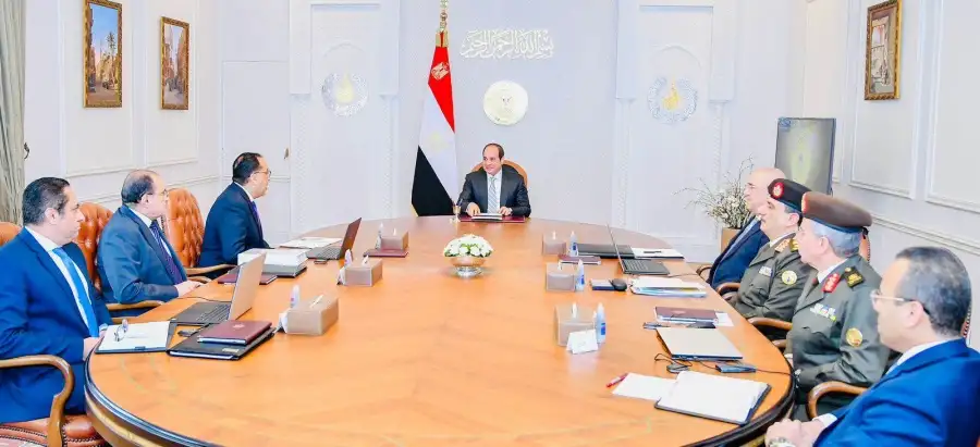 السيسي يوجه بإطلاق مبادرة بالتعاون مع الجامعات الدولية بالعاصمة الإدارية لرعاية بعض المتفوقين من أبناء الصعيد