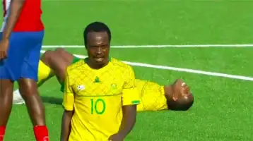 تاو يقود جنوب إفريقيا إلى التأهل لكأس أمم أفريقيا