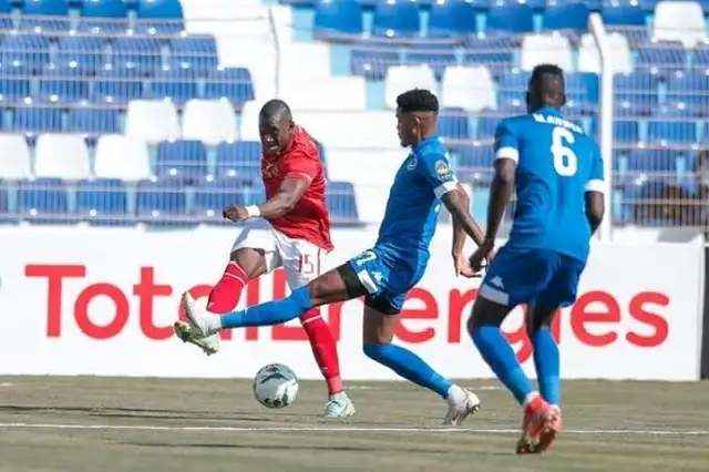 نجم الأهلي السابق يتوقع الفوز على الهلال السوداني بهدفين
