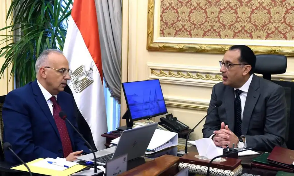 مدبولي يلتقي وزير الري لمتابعة موقف مشروعات إعادة استخدام مياه الصرف الزراعي وتأهيل الترع