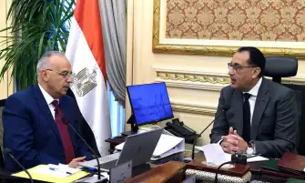 مدبولي يلتقي وزير الري لمتابعة موقف مشروعات إعادة استخدام مياه الصرف الزراعي وتأهيل الترع
