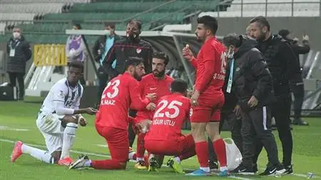 الاتحاد الفرنسي يرفض إيقاف مبارياته لمنح اللاعبين فرصة الإفطار في رمضان