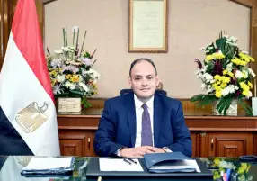 "التجارة والصناعة" تُسلم عقود 113 وحدة صناعية لـ60 مستثمرًا بالمجمعين الصناعيين بالفيوم الجديدة
