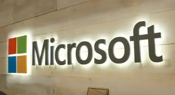 مايكروسوفت تطرح نسخة جديدة مدعومة بالذكاء الاصطناعي من برنامج التواصل المكتبي تيمز