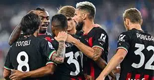 جيرو يقود هجوم ميلان أمام نابولي في قمة الدوري الإيطالي