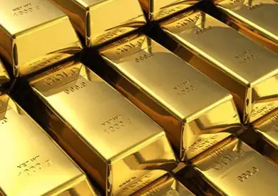 تخفيض إنتاج النفط يقلص مكاسب الدولار ويرفع أسعار الذهب