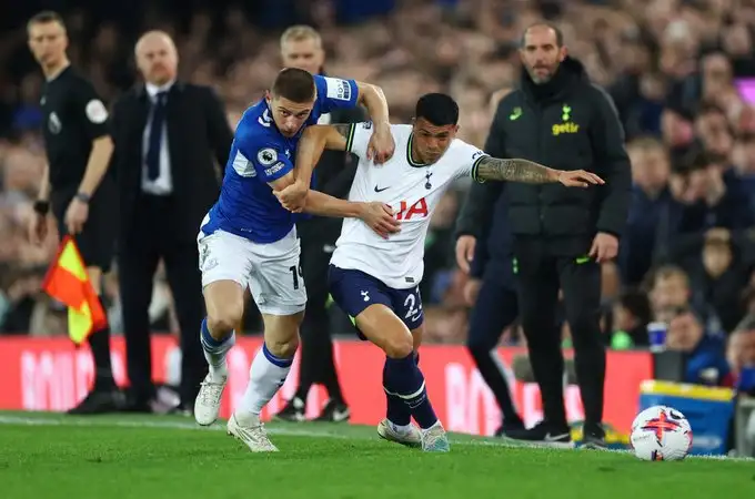 إيفرتون يفرض التعادل على توتنهام بالدوري الإنجليزي