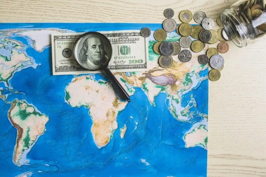 سعر الدولار اليوم الأربعاء 5-4-2023 مقابل الجنيه المصري بمستهل التعاملات بالبنوك