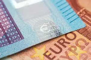 سعر اليورو اليوم الخميس 6-4-2023 مقابل الجنيه المصري في بداية التعاملات بالبنوك