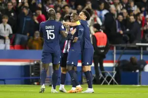باريس سان جيرمان يفوز على لانس ويواصل صدارته للدوري الفرنسي