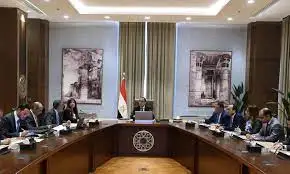 مدبولي يبحث مع رئيس هيئة الاستثمار إجراء تعديل تشريعي على القوانين المرتبطة بتأسيس الشركات