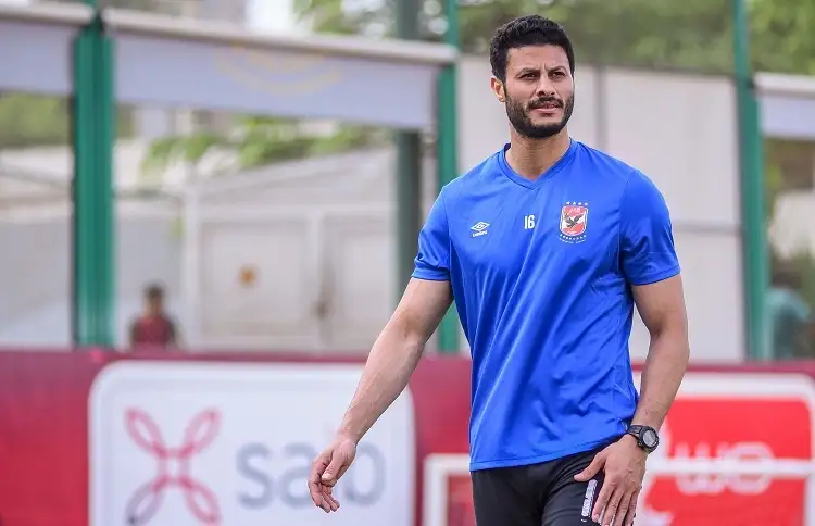 بعد طرده أمام سموحة.. هل يغيب الشناوي عن الأهلي أمام الزمالك في السوبر؟