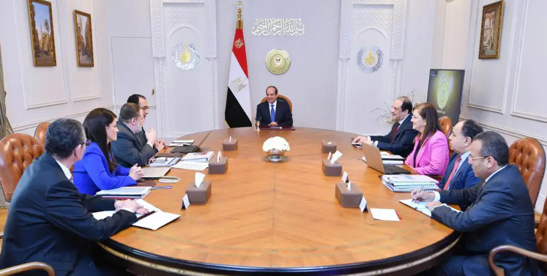 السيسي يعقد اجتماعا مع المجموعة الوزارية الاقتصادية