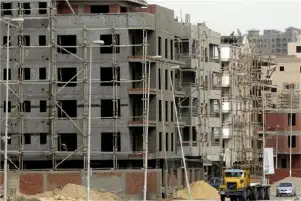 وزير الإسكان يوجه برفع حالة التأهب لمنع مخالفات البناء بالمدن الجديدة خلال إجازة عيد الفطر