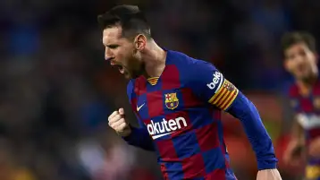 ميسي يناقش مستقبله مع لاعبي برشلونة