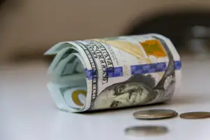 سعر الدولار اليوم الثلاثاء 25-4-2023 أخر أيام العطلة الرسمية للبنوك