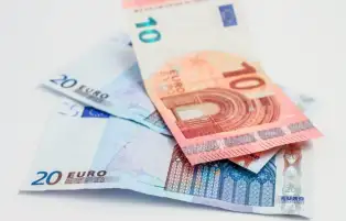 سعر اليورو اليوم الأربعاء 26-4-2023 بعد عودة البنوك للعمل