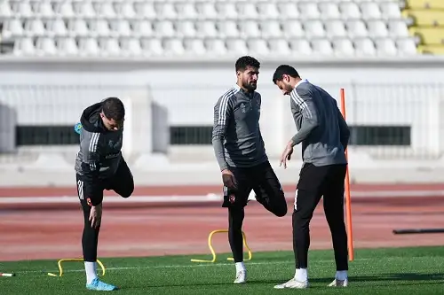 تدريبات قوية لحراس مرمي الأهلي فى المغرب