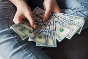 سعر الدولار اليوم السبت 29-4-2023 أمام الجنيه المصري