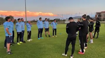 بيراميدز يخوض مرانه الأول في جنوب إفريقيا قبل مواجهة مارومو جالانتس