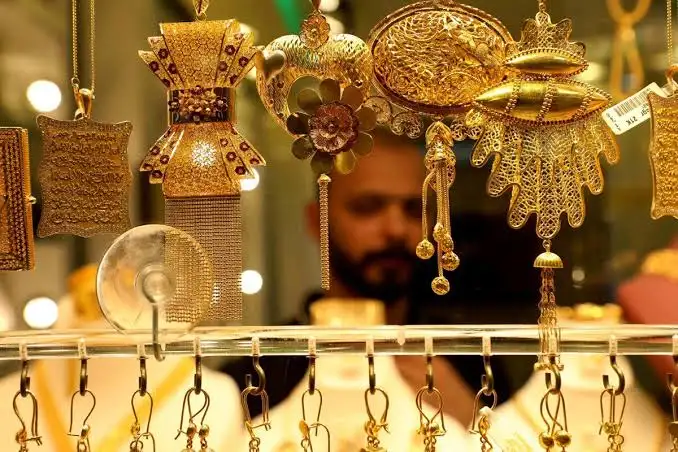 هل تنجح مصر في تحجيم معدلات التضخم بعد اتجاه سيولة المواطنين لشراء الذهب؟