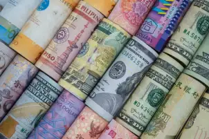 أسعار العملات اليوم الخميس 4-5-2023 مقابل الجنيه المصري في عطلة عيد العمال