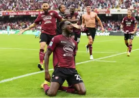 مهاجم السنغال يكرر رقم صلاح في الدوري الإيطالي