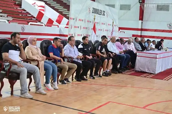أمين صندوق الزمالك يشيد بدعم نجومه السابقين في أزمة السوبر