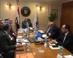 قطاع الأعمال تبحث مع صندوق التنمية الحضرية الاستفادة من أراضي الشركات التابعة غير المستخدمة
