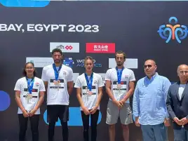منتخب مصر يحقق برونزية التتابع بكأس العالم للسباحة المفتوحة