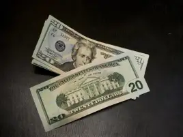 سعر الدولار اليوم الأربعاء 10-5-2023 مقابل الجنيه في بداية التعاملات بالبنوك