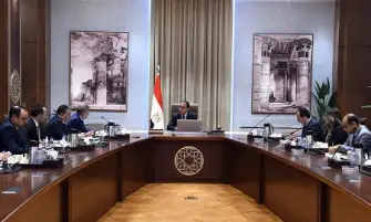 رئيس الوزراء يستعرض ملامح مشروع بتروكيماويات في المنطقة الاقتصادية بالتعاون مع القطاع الخاص