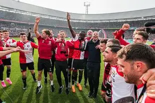 فينورد يتوج بالدوري الهولندي للمرة الـ 16 في تاريخه