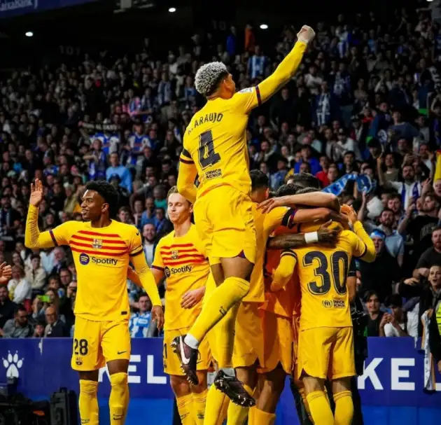 برشلونة يهزم إسبانيول ويتوج بالدوري الإسباني للمرة 27 في تاريخه