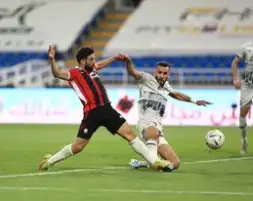 الرائد يقسو على ضمك بخماسية والتعاون يعبر الخليج بالدوري السعودي
