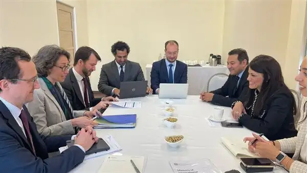 المشاط تبحث تعزيز التعاون الثنائي والتنسيق مع وفدي الحكومتين الألمانية والفرنسية
