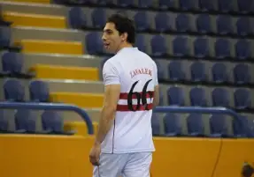 مدرب يد الزمالك يكشف حقيقة اعتزال أحمد الأحمر