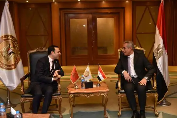 وزير القوى العاملة يبحث مع نظيره المغربي سبل تعزير التعاون وتبادل الخبرات بين البلدين