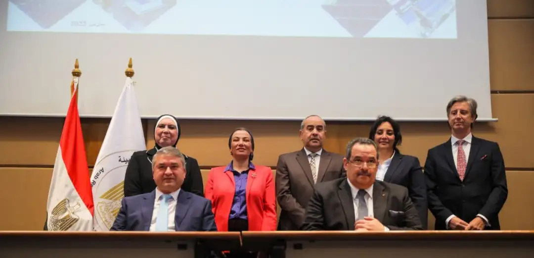 مدير مطار شرم الشيخ الدولي: أتمنى تعميم مشروع الطاقة الشمسية على جميع المطارات