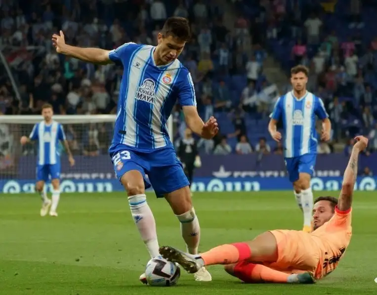 ريمونتادا إسبانيول تحرم أتلتيكو من العودة لوصافة الدوري الإسباني