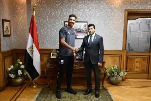 وزير الرياضة يهنئ عمر عصر بعد إنجازه التاريخي في بطولة العالم لتنس الطاولة