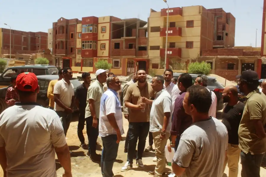 رئيس جهاز "أسوان الجديدة" يتفقد وحدات الإسكان المتوسط ضمن المبادرة الرئاسية "سكن كل المصريين"