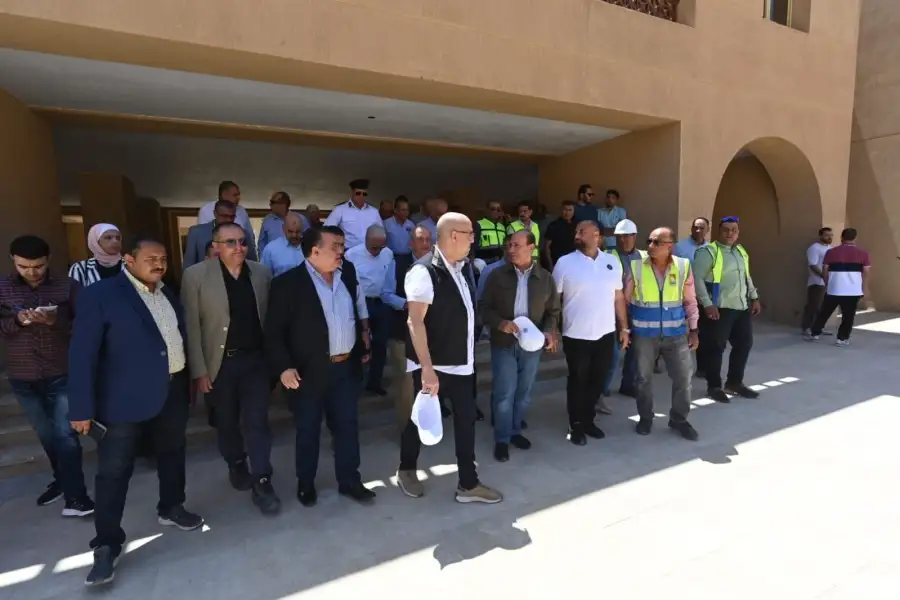 وزير الإسكان ومحافظ جنوب سيناء يزوران دير سانت كاترين لمتابعة أعمال تطوير وادى الدير
