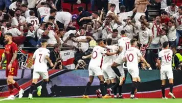 إشبيلية يهزم روما ويتوج بلقب الدوري الأوروبي للمرة السابعة في تاريخه