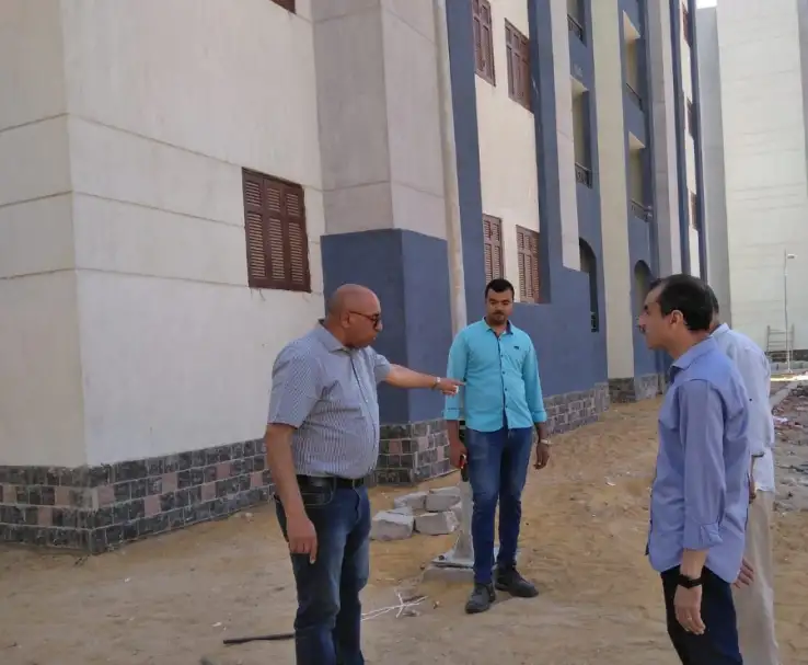 " رئيس جهاز أخميم الجديدة " يتفقد مشروعات الإسكان والخدمات الجاري تنفيذها بالمدينة